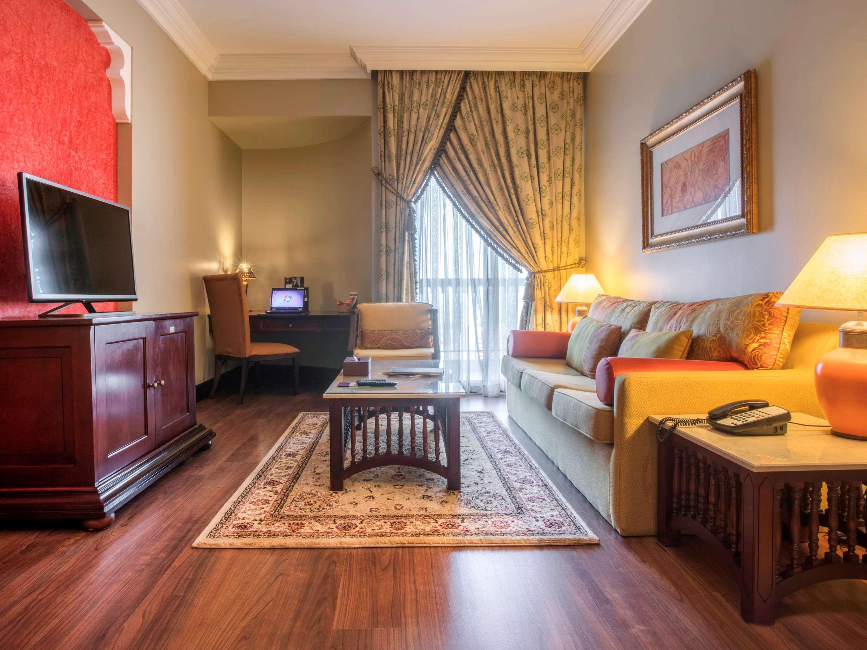 Mercure Grand Hotel Seef - All Suites Manama Eksteriør billede