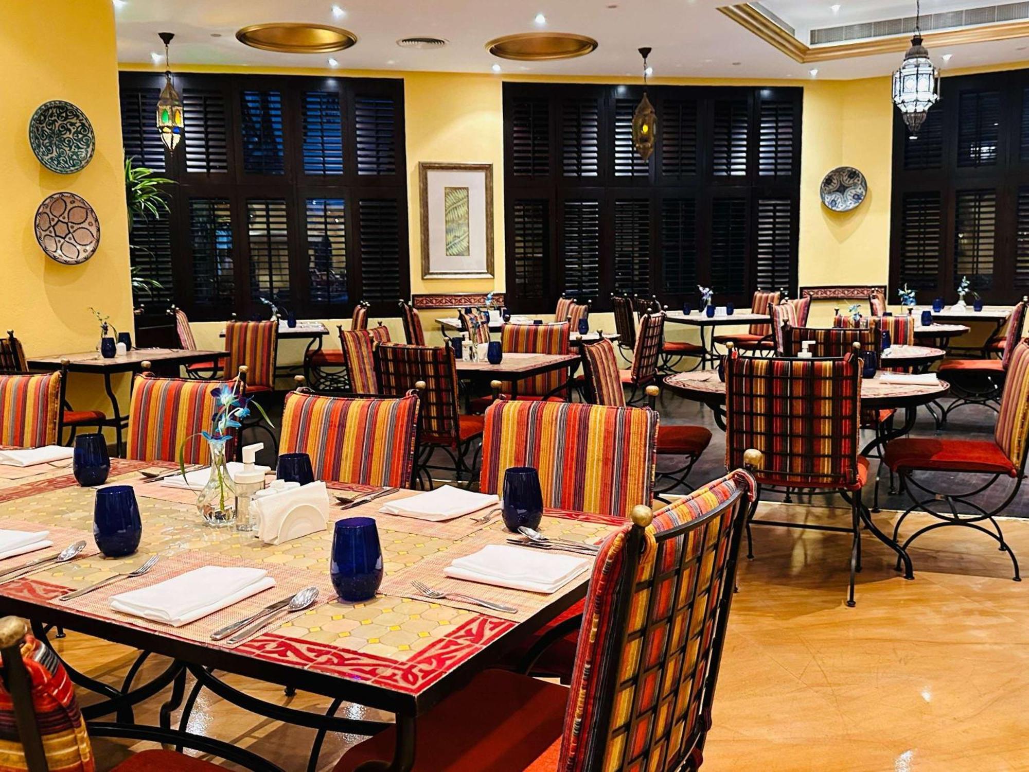 Mercure Grand Hotel Seef - All Suites Manama Eksteriør billede